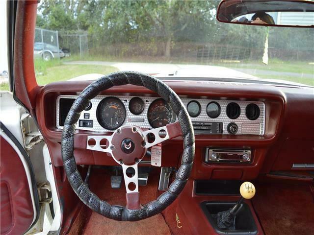 Pontiac Firebird Trans-Am 1979 image number 14