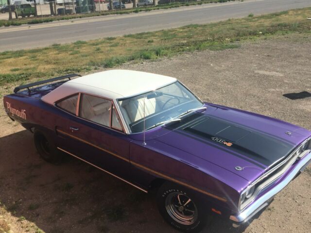 Plymouth Road Runner 1970 image number 17