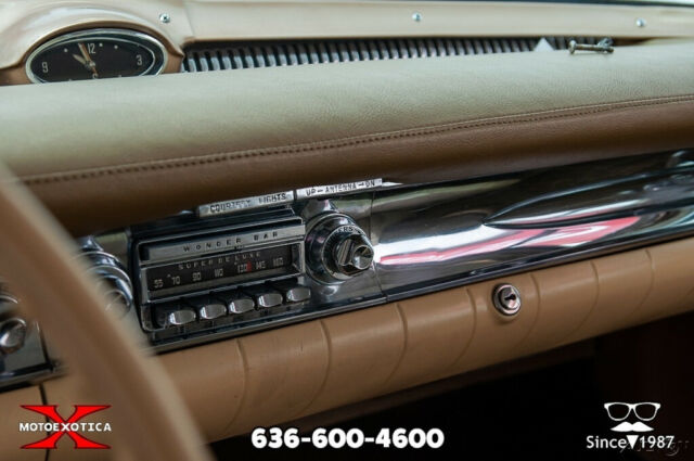Oldsmobile Starfire 98 Holiday 1957 image number 17