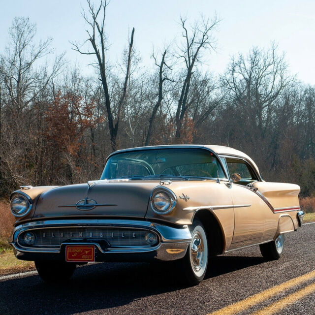 Oldsmobile Starfire 98 Holiday 1957 image number 8