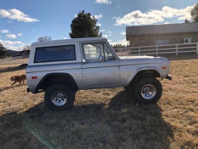 Ford Bronco 1973 image number 1