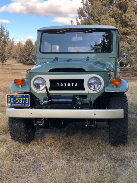 Toyota Land Cruiser 1970 image number 10