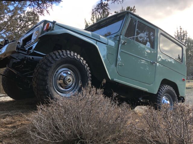 Toyota Land Cruiser 1970 image number 23