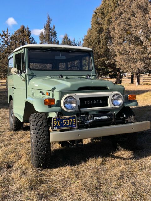 Toyota Land Cruiser 1970 image number 27