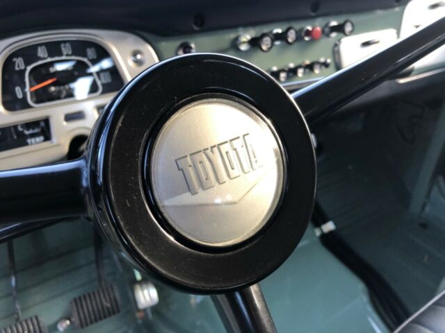 Toyota Land Cruiser 1970 image number 39