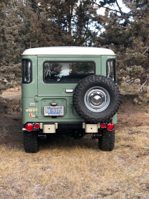Toyota Land Cruiser 1970 image number 6