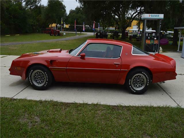 Pontiac Firebird Trans-Am 1978 image number 31