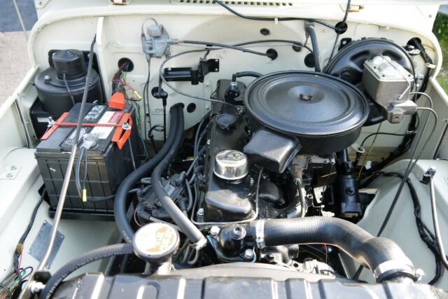 Toyota Land Cruiser 1971 image number 38