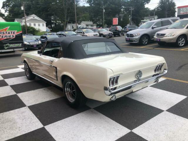 Ford Mustang 1967 image number 31