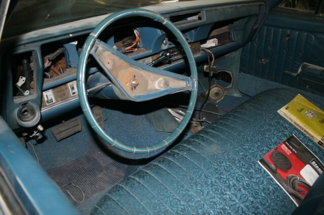 Oldsmobile Custom Cruiser 1972 image number 43