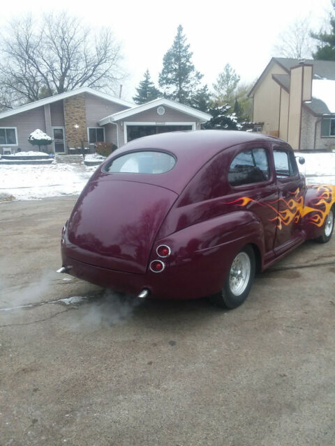 Ford tudor 1948 image number 20