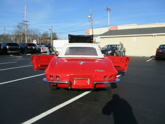 Chevrolet Corvette 1963 image number 10