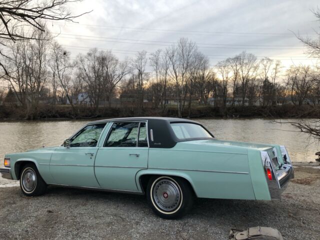 Cadillac DeVille 1978 image number 13