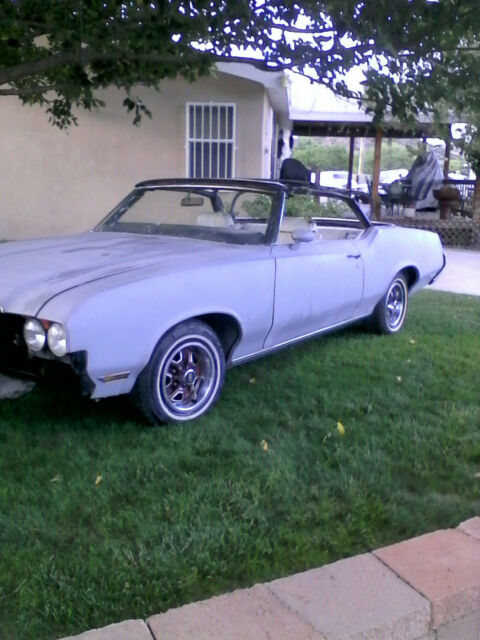 Oldsmobile Cutlass 1972 image number 0