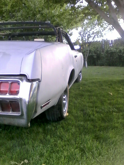 Oldsmobile Cutlass 1972 image number 3