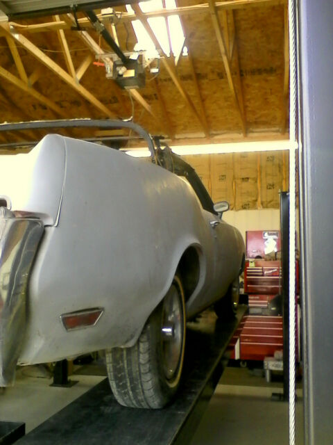 Oldsmobile Cutlass 1972 image number 40