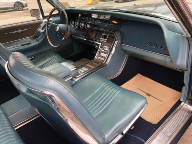 Ford Thunderbird 1965 image number 17