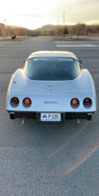 Chevrolet Corvette 1978 image number 13