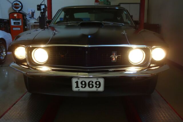 Ford Mustang 1969 image number 21