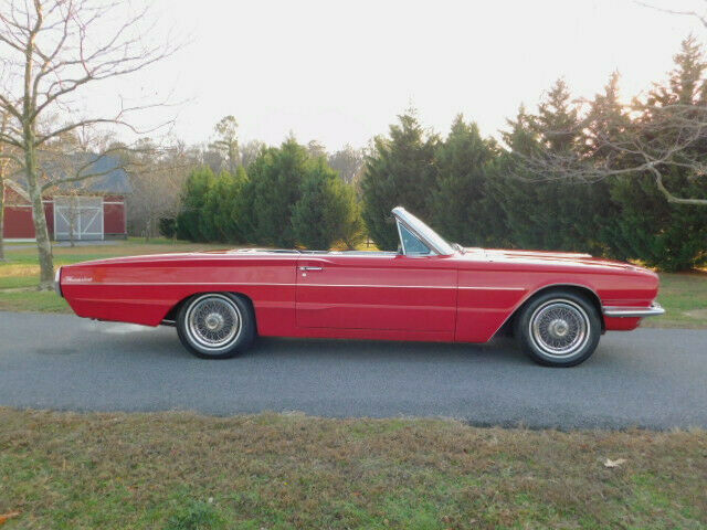 Ford Thunderbird 1966 image number 35