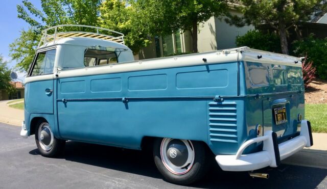 Volkswagen Bus/Vanagon 1961 image number 3