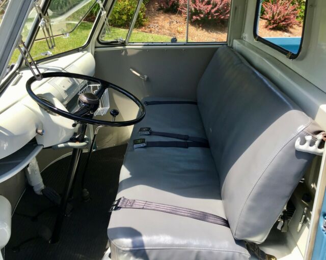 Volkswagen Bus/Vanagon 1961 image number 32
