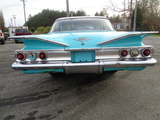 Chevrolet Impala 1960 image number 2