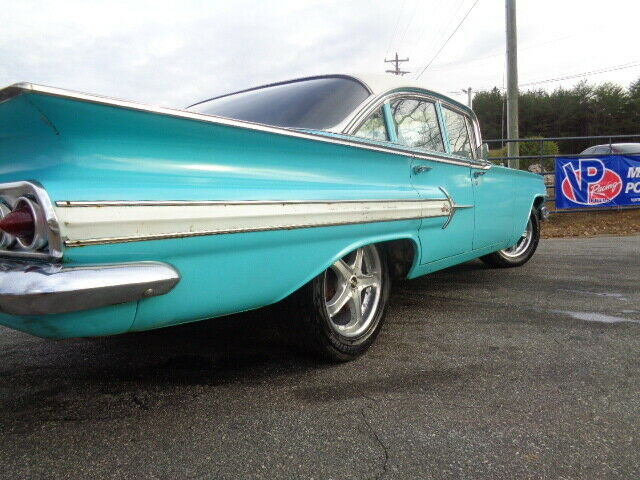 Chevrolet Impala 1960 image number 3