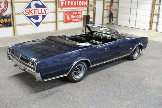 Oldsmobile 442 1967 image number 2