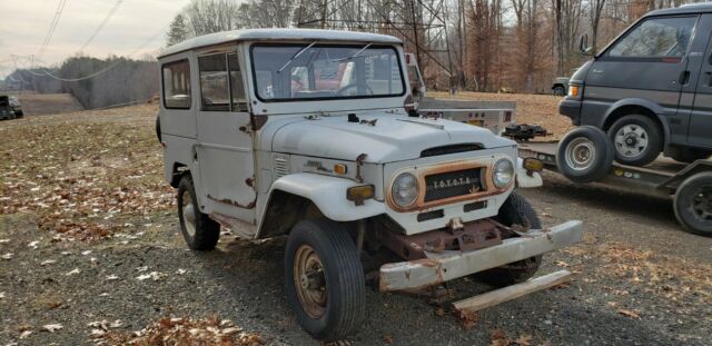 Toyota FJ Cruiser 1971 image number 25