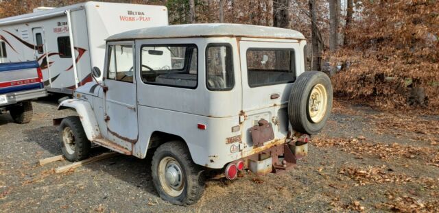 Toyota FJ Cruiser 1971 image number 27