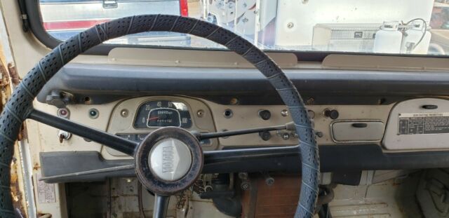 Toyota FJ Cruiser 1971 image number 32