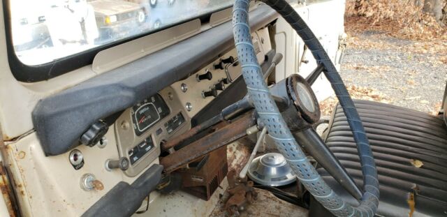 Toyota FJ Cruiser 1971 image number 6