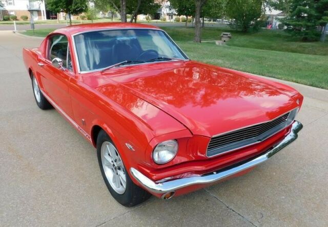 Ford Mustang 1965 image number 19