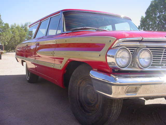 Ford Country Squire 1964 image number 3