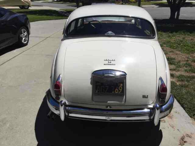 Jaguar 3.8 1962 image number 41