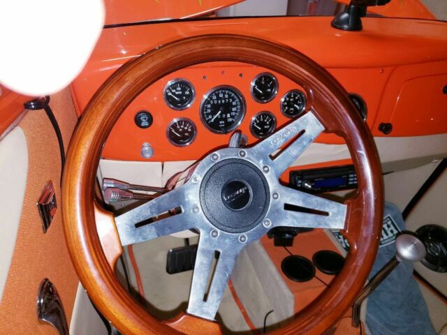 Ford Victoria 1933 image number 9