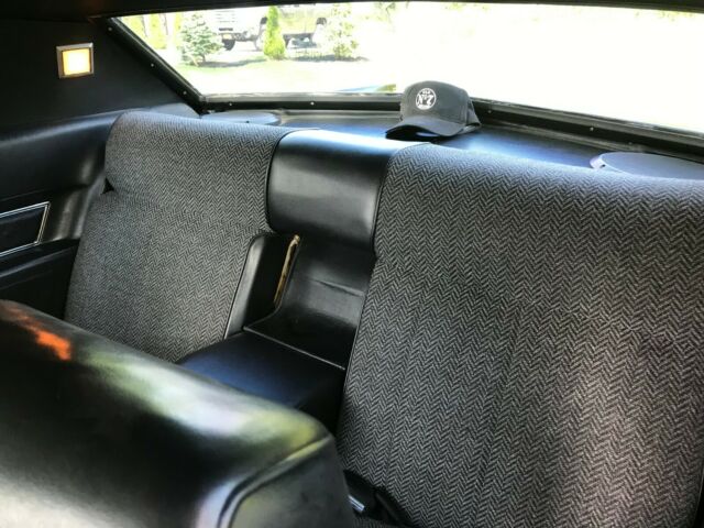 Cadillac DeVille 1969 image number 4