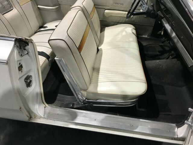 Plymouth Fury 1967 image number 16