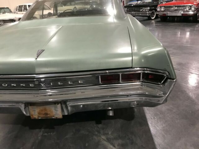 Pontiac Bonneville 1965 image number 2