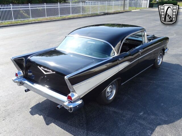 Chevrolet Bel Air/150/210 1957 image number 17