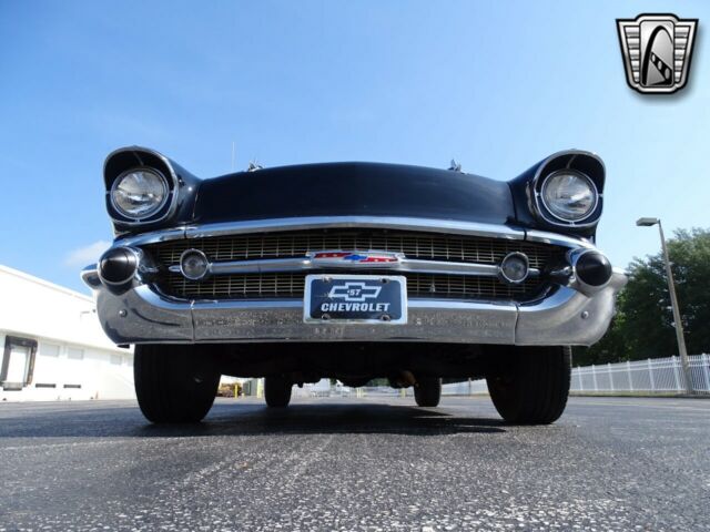 Chevrolet Bel Air/150/210 1957 image number 28