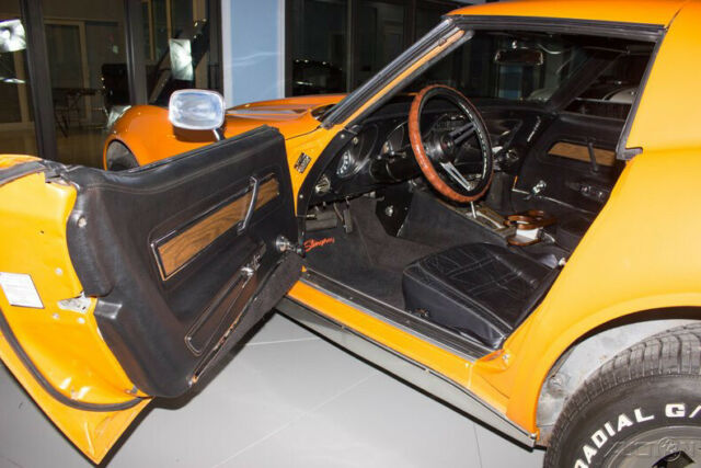 Chevrolet Corvette 1973 image number 18