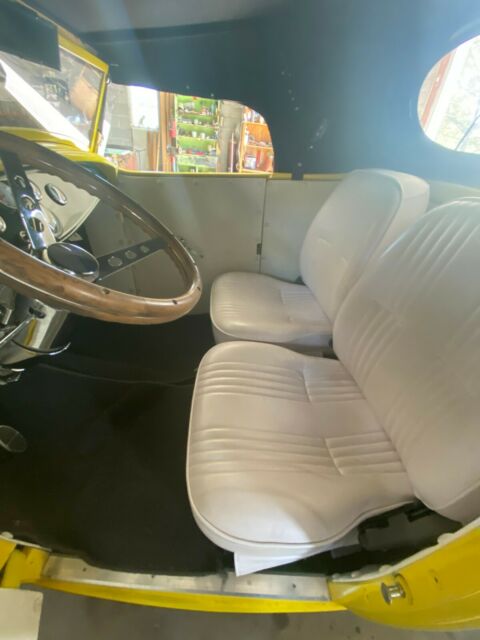 Ford Model B 1932 image number 8