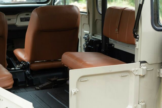 Toyota Land Cruiser 1974 image number 5