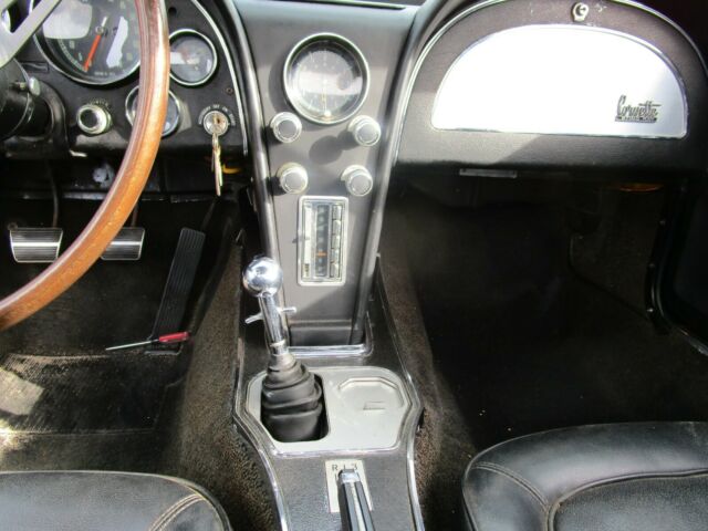 Chevrolet Corvette 1967 image number 41