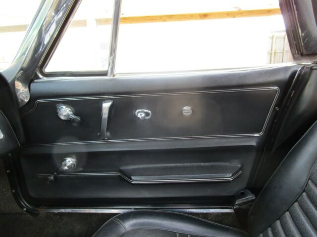 Chevrolet Corvette 1967 image number 43