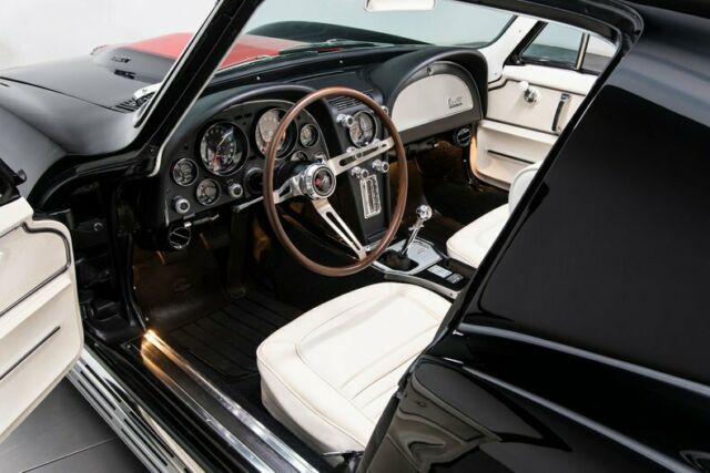 Chevrolet Corvette 1967 image number 26