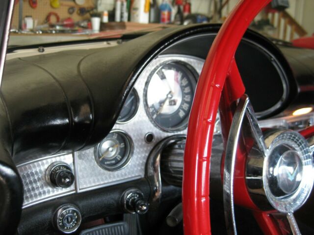 Ford Thunderbird 1957 image number 18