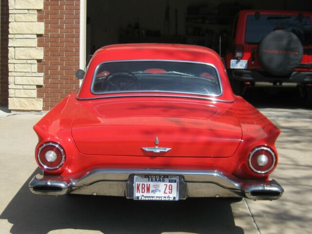 Ford Thunderbird 1957 image number 20